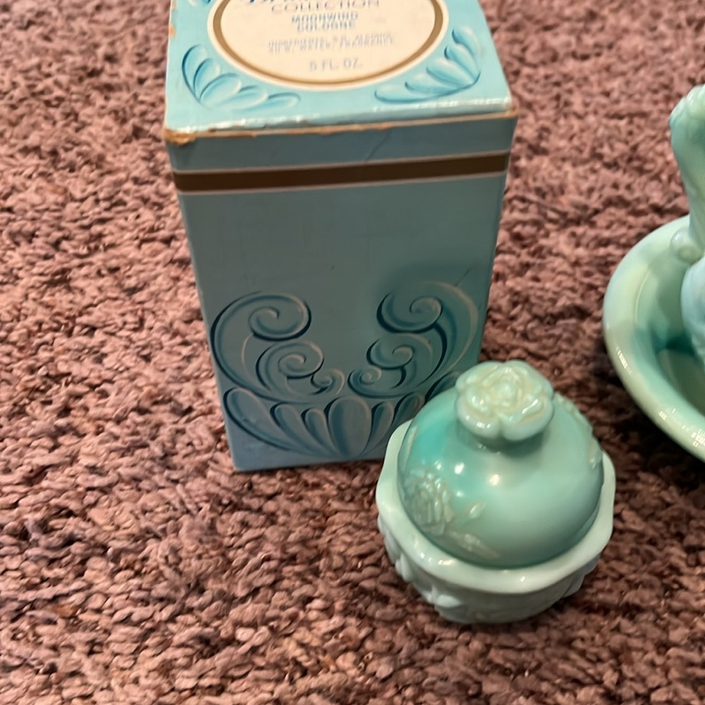 Avon … items. Aqua - Picture 2 of 8